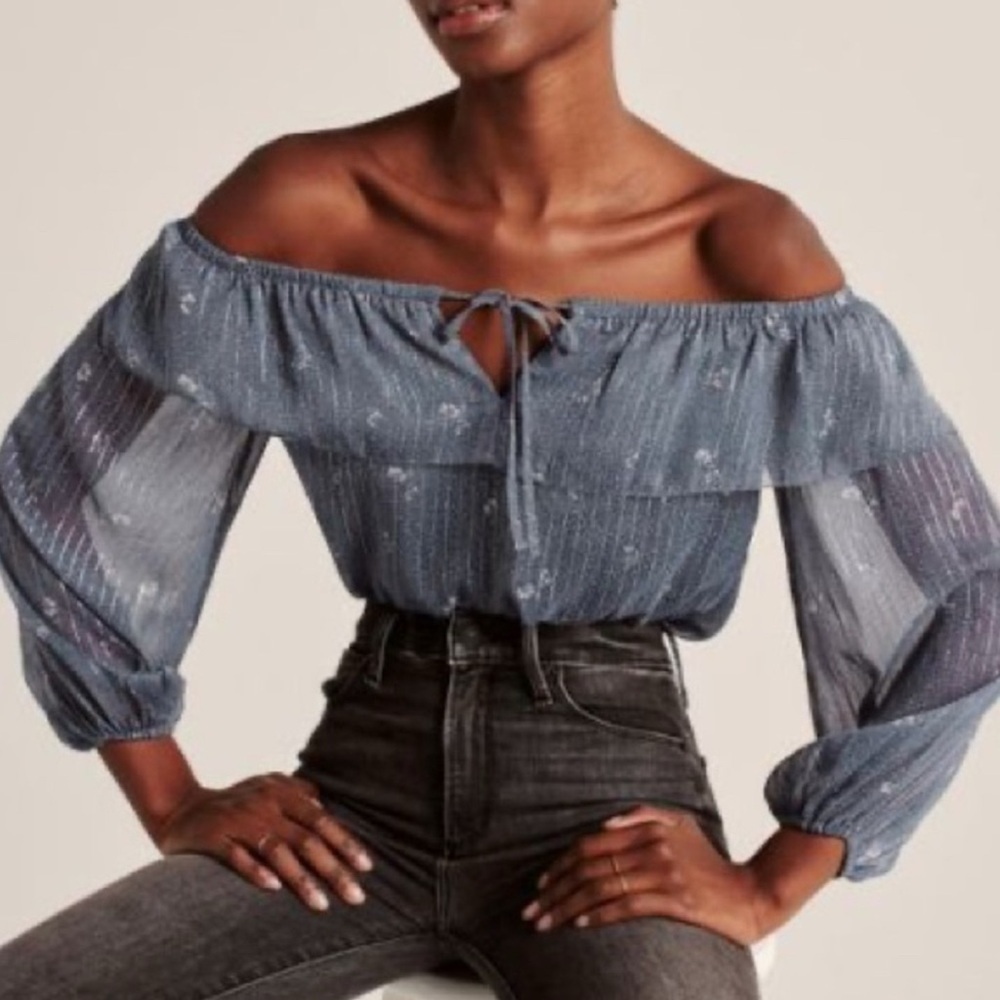 A&F OFF-THE-SHOULDER CHIFFON BODYSUIT Size Small